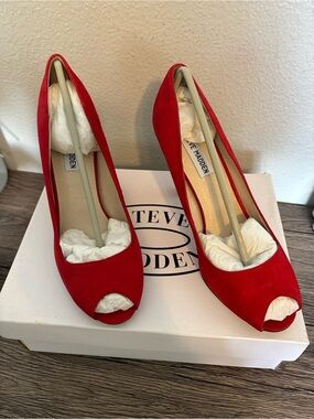 Steve Madden Red Peep-Toe Suede Heels Elaa Size 8